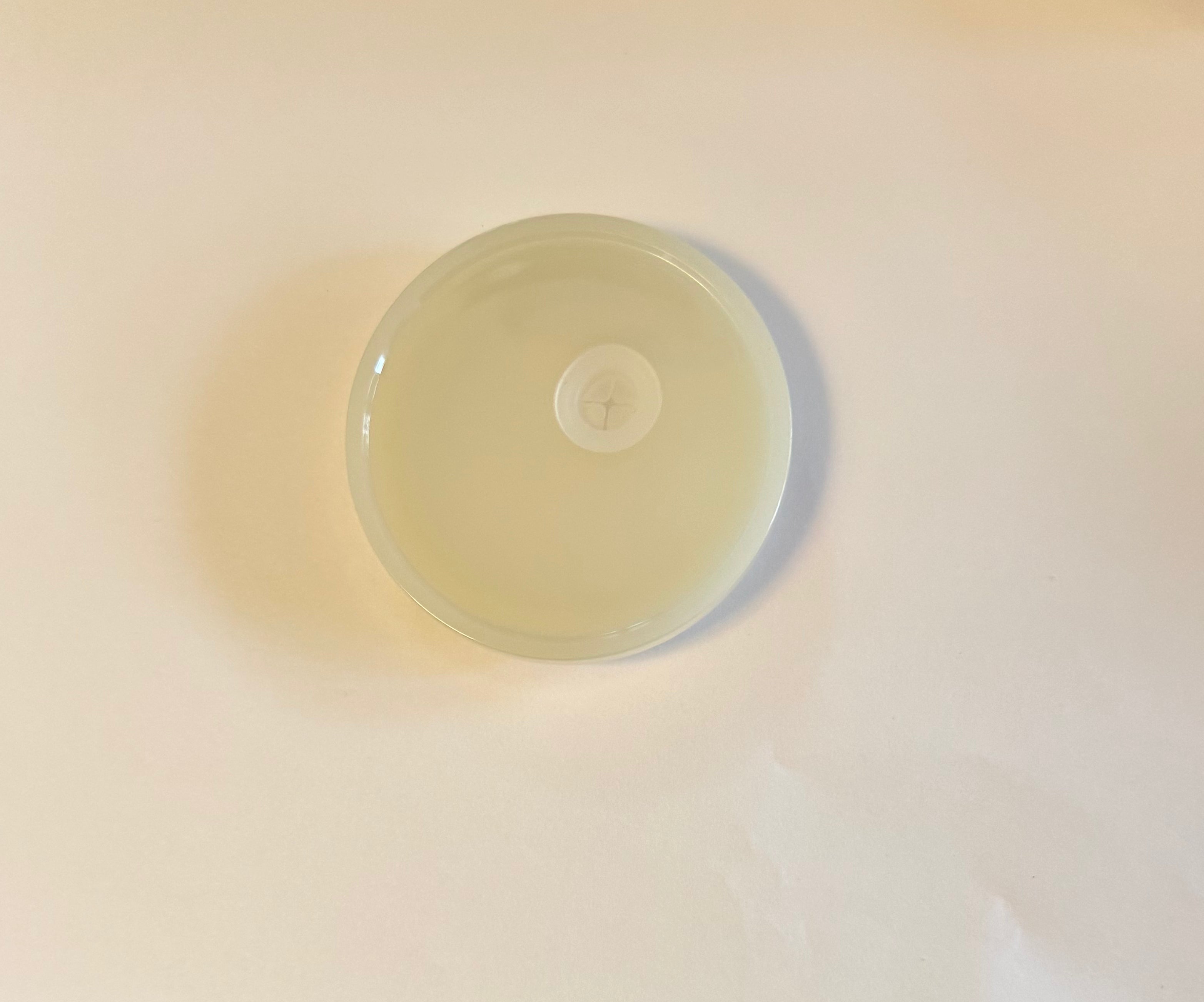 Cream colored lid-16 oz only