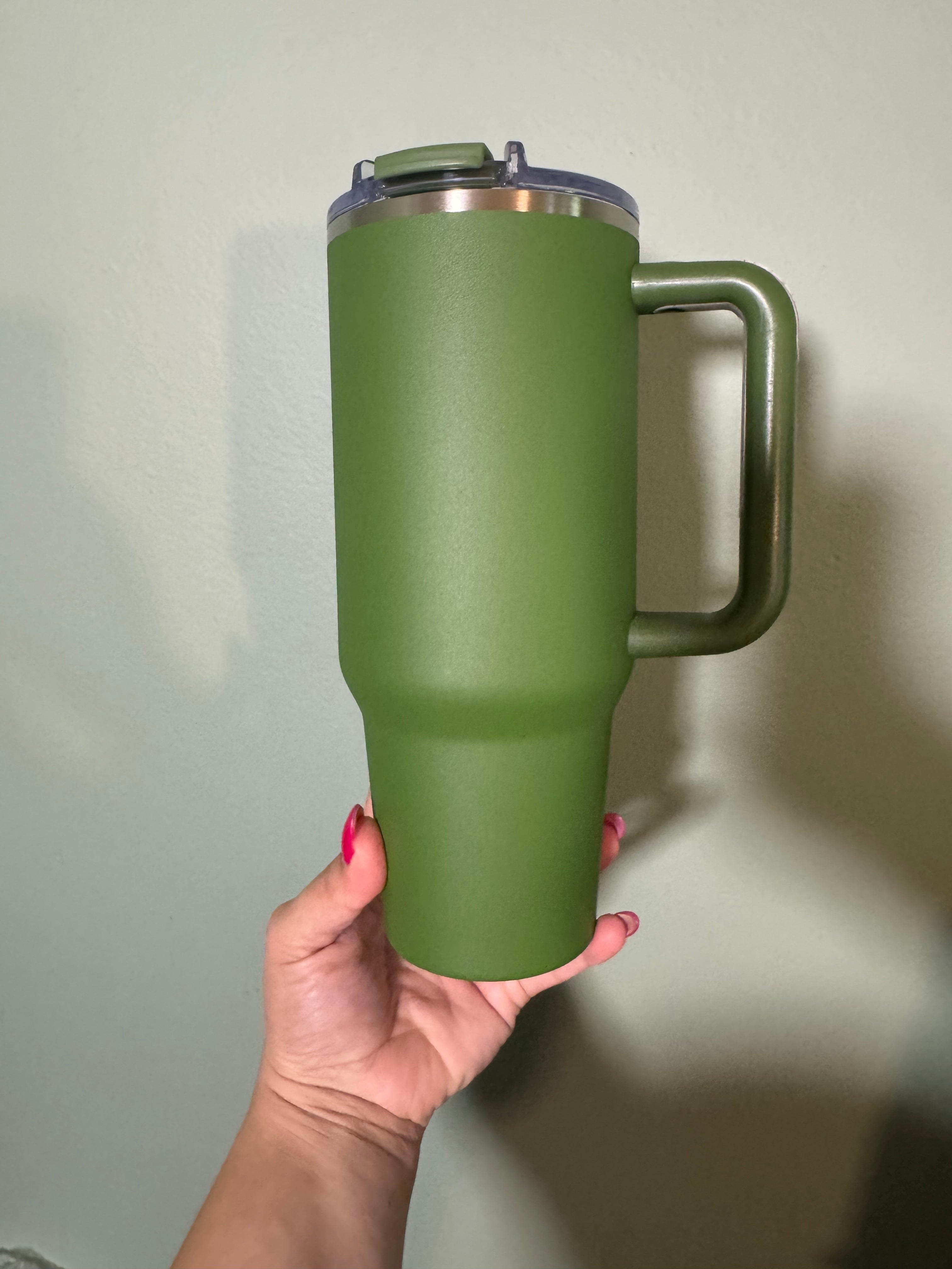 40 oz- hunter green stainless steel- NOT SNOWGLOBE